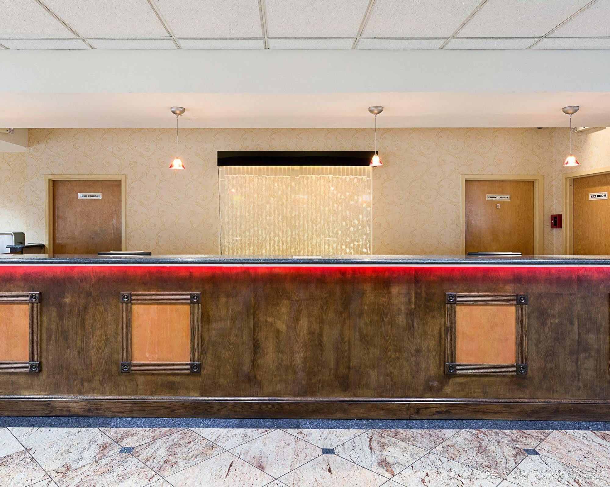 Quality Inn & Suites College Park Extérieur photo
