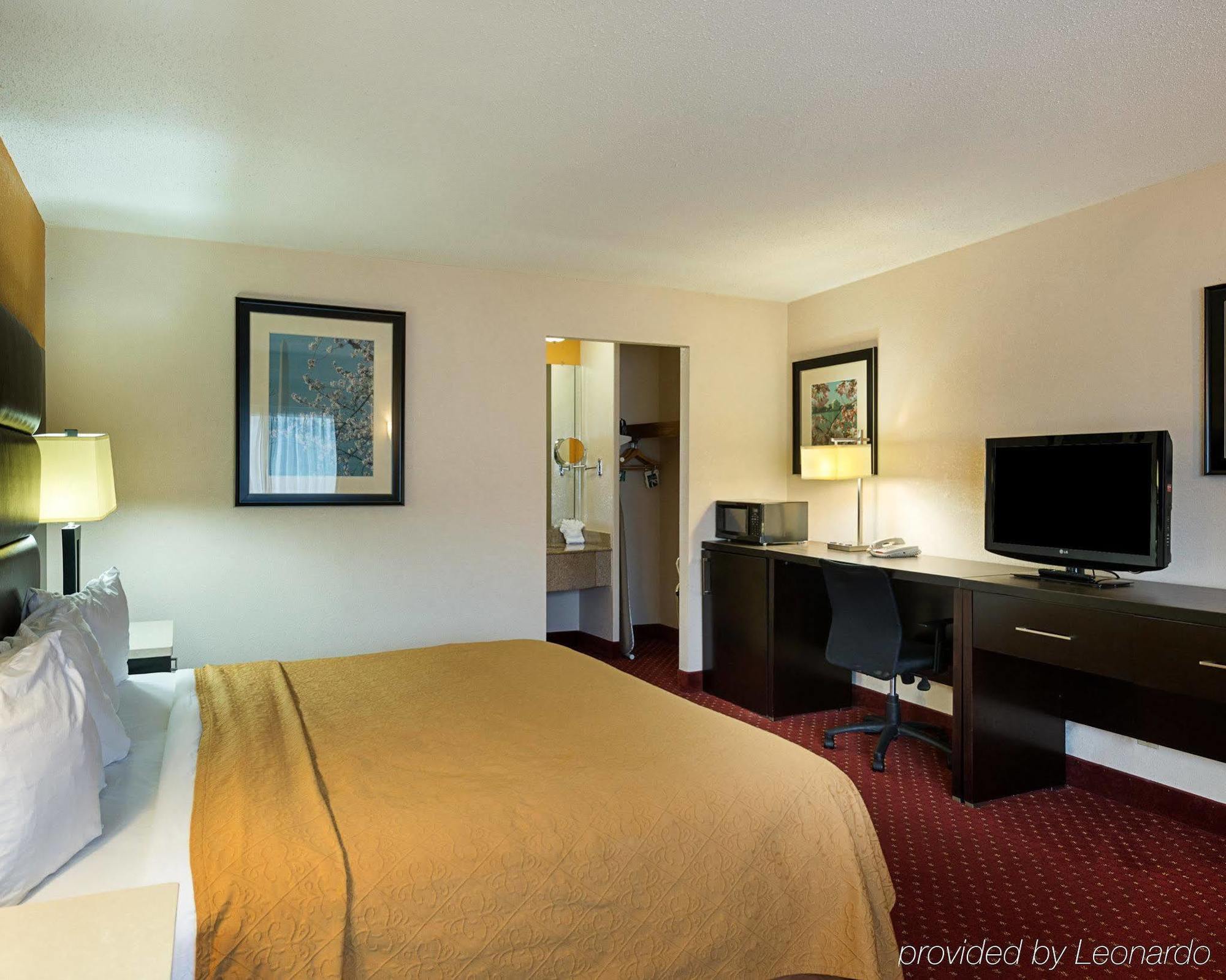 Quality Inn & Suites College Park Extérieur photo