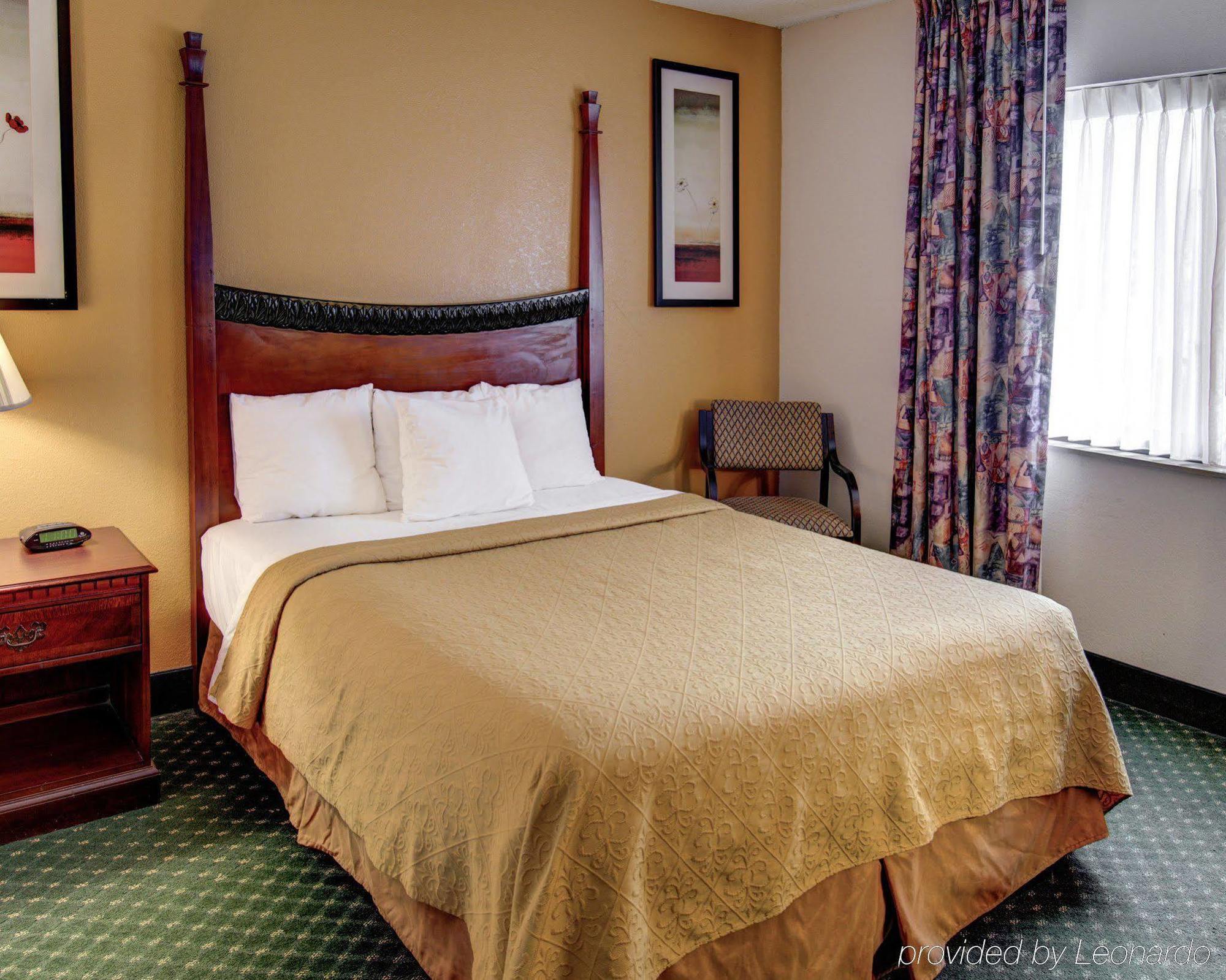 Quality Inn & Suites College Park Extérieur photo